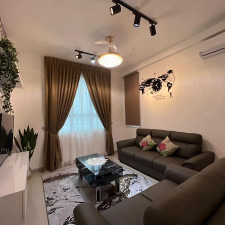 Kuala Terengganu Sea View KTCVU Homestay with POOL Bagian luar foto