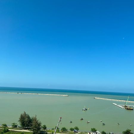 Kuala Terengganu Sea View KTCVU Homestay with POOL Bagian luar foto