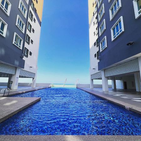 Kuala Terengganu Sea View KTCVU Homestay with POOL Bagian luar foto