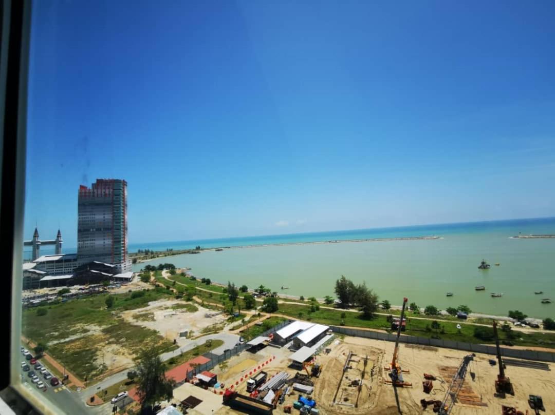 Kuala Terengganu Sea View KTCVU Homestay with POOL Bagian luar foto